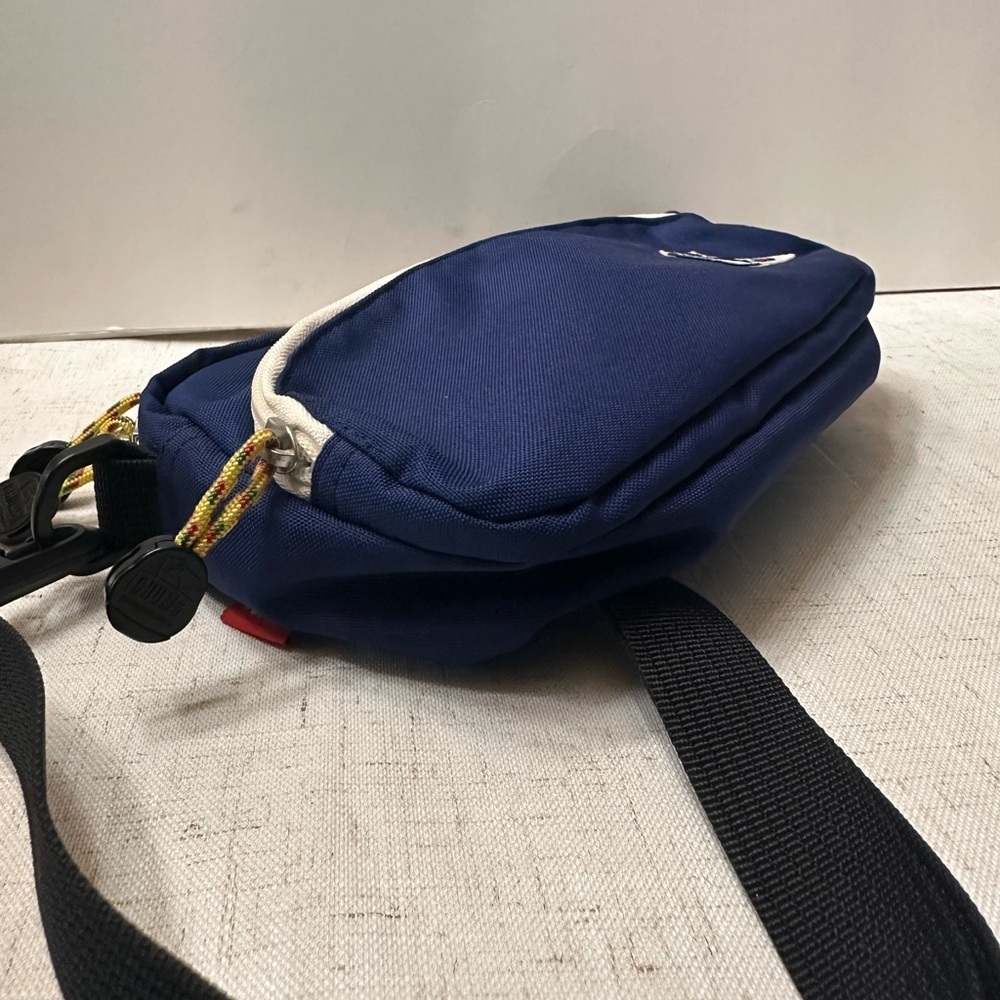 Chums Shoulder Bag - Picture 3 of 11